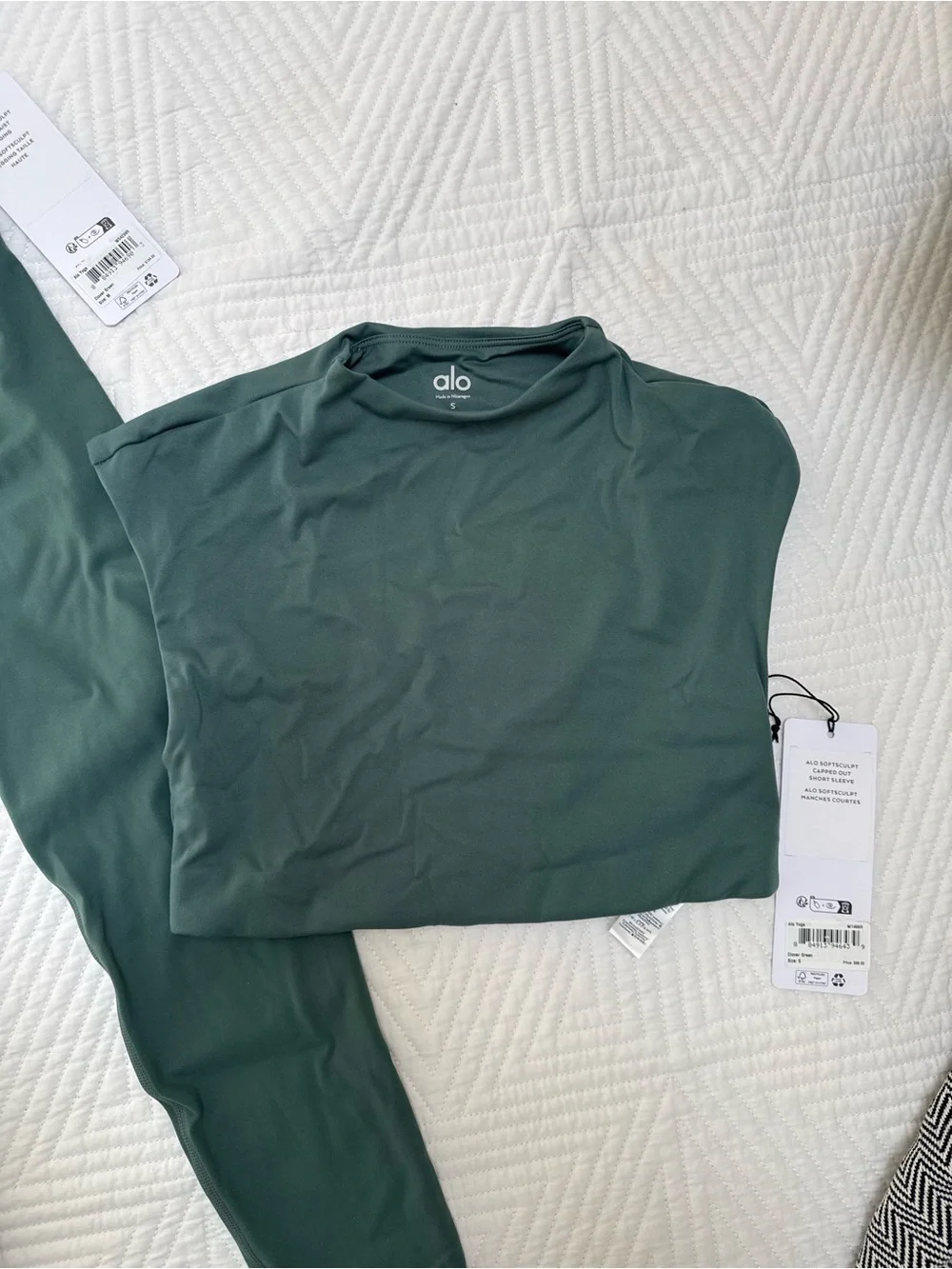 Brand New Alo Yoga Softsculpt Matching Set – NWT